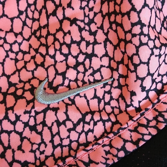 Nike Dri-Fit running shorts with panties - Picture 3 of 10